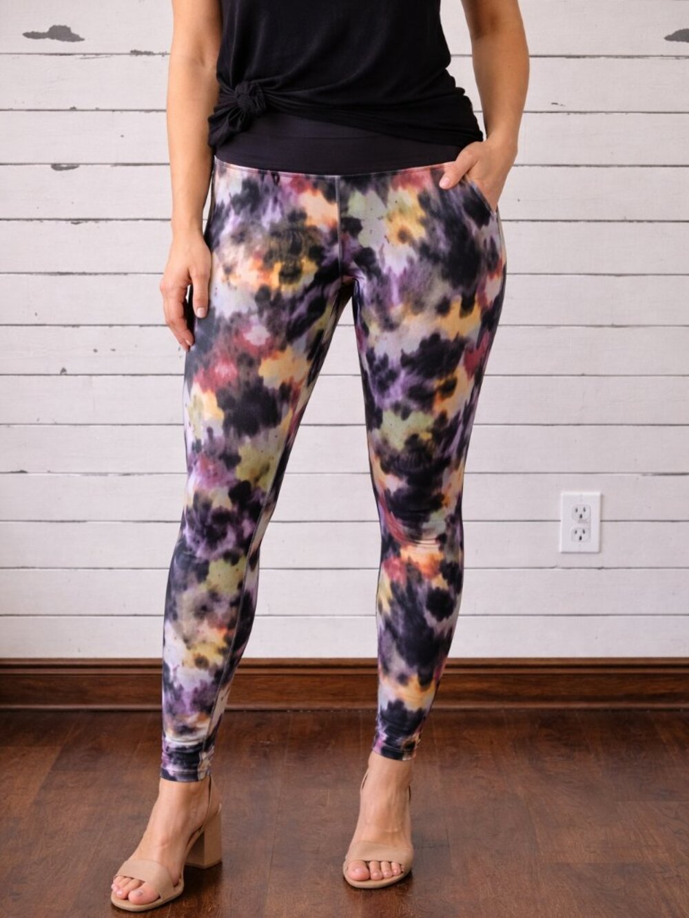 Bally Total Fitness Purple Multi Floral-Print Leggings Women’s Size Medium